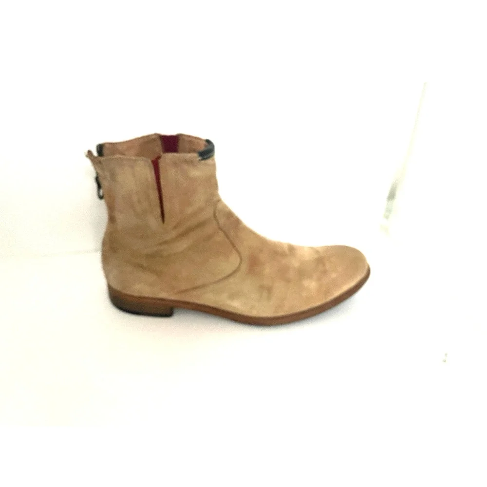 PAUL SMITH MEN'S VERY COOL SUEDE BOOTS. BACK ZIP SZ 9 BUT FIT LIKE A 10 , ITALY